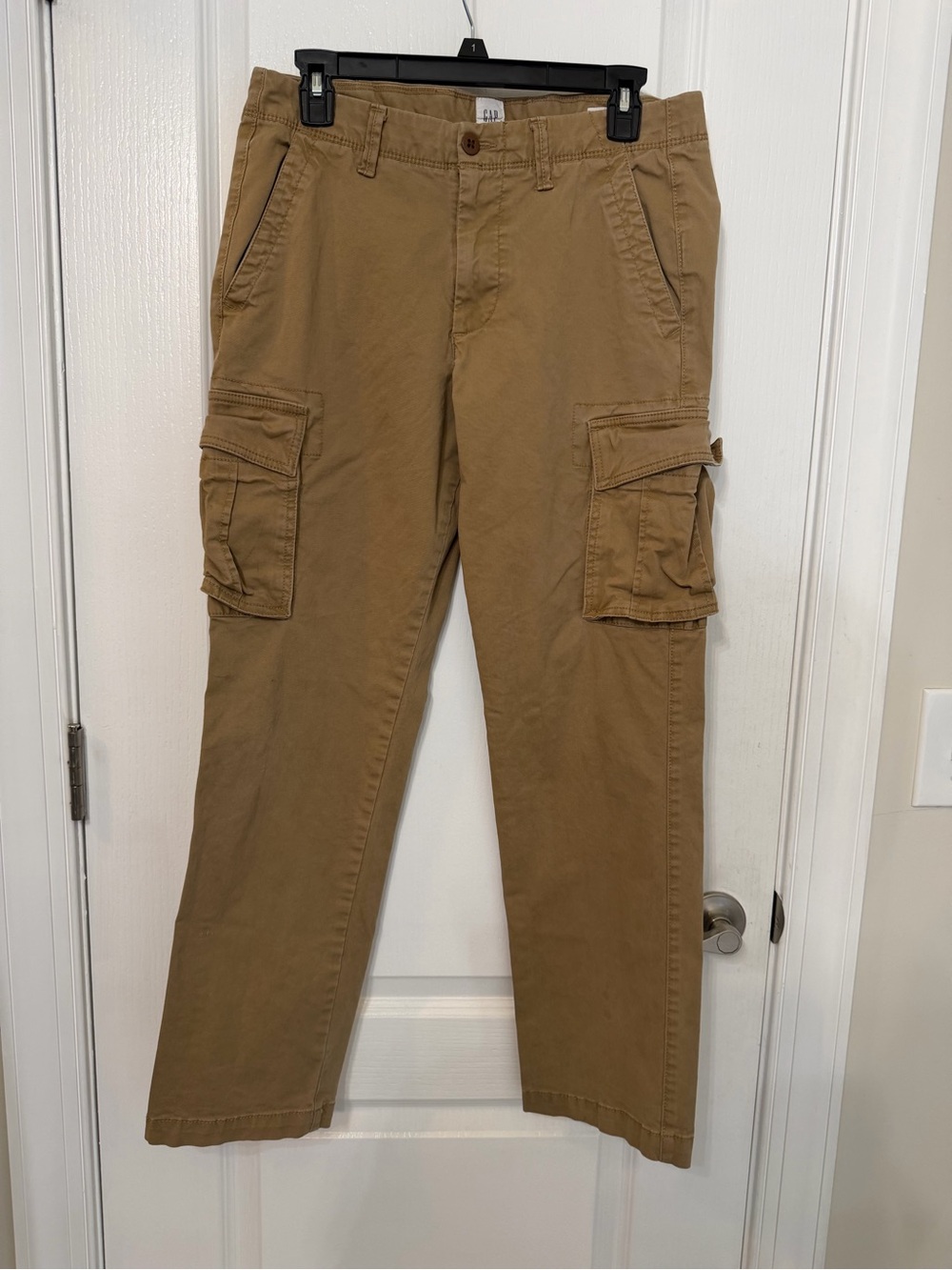 GAP Men's Cargo Pants in Tan